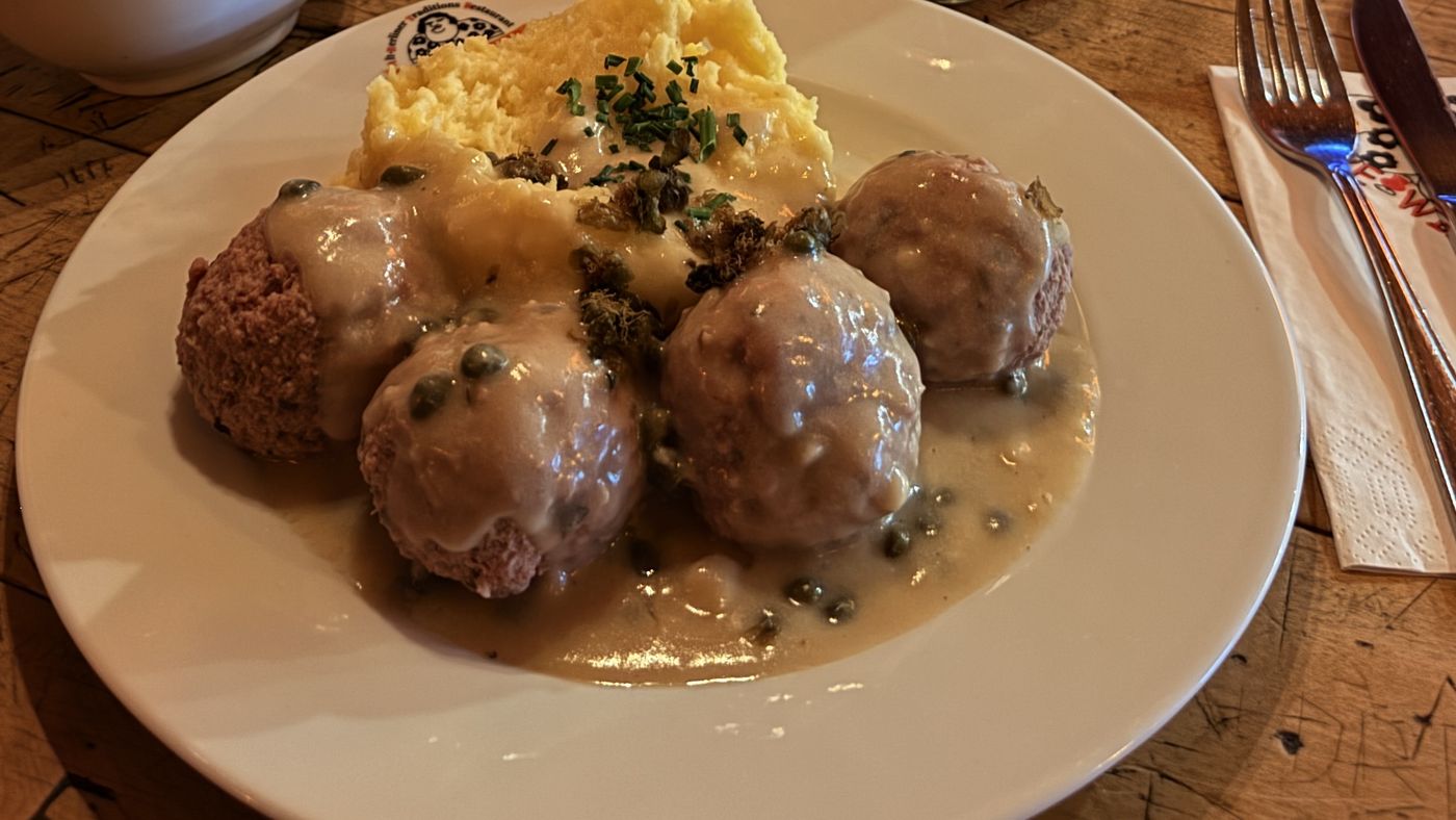 Königsberger Klopse in caper sauce