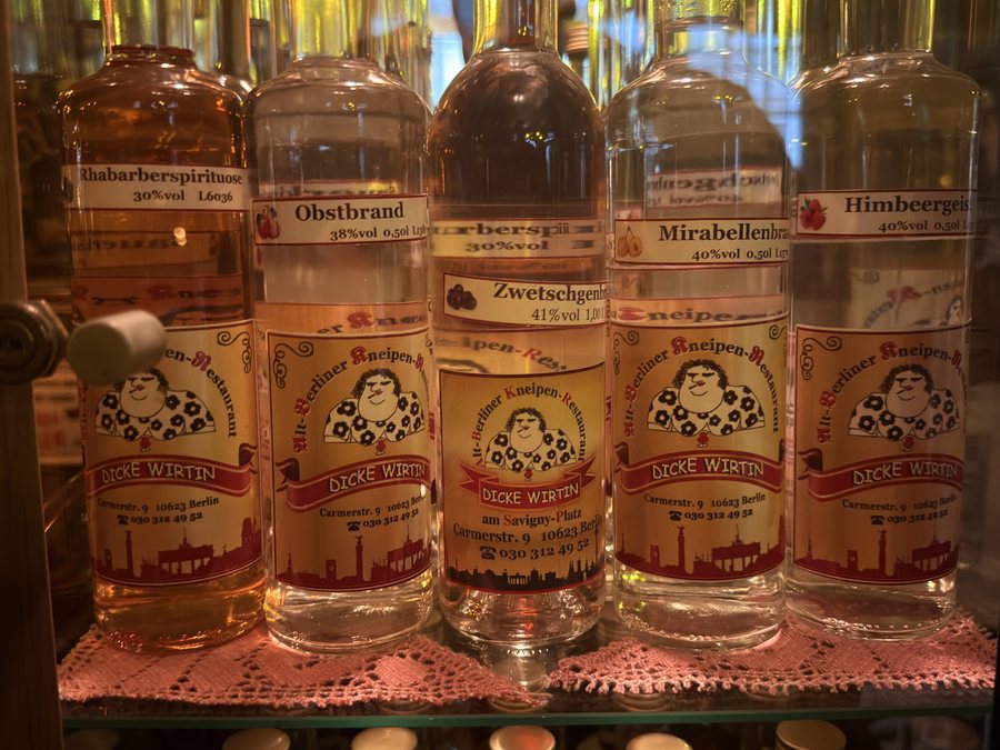 Likör & Brand in der Flasche